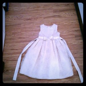 Girls dress